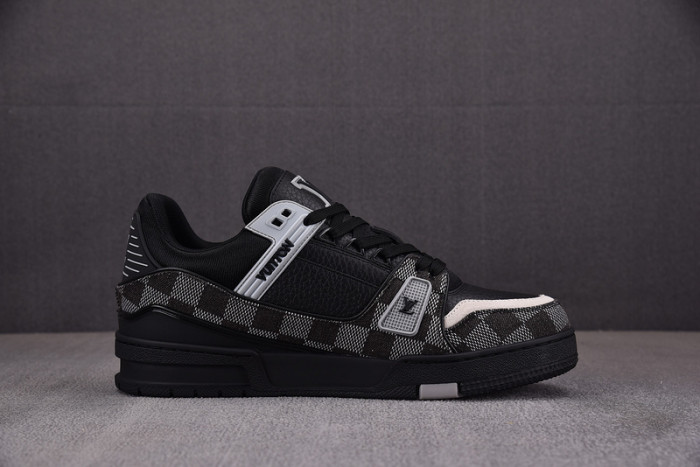 LV SNEAKER LV-000531