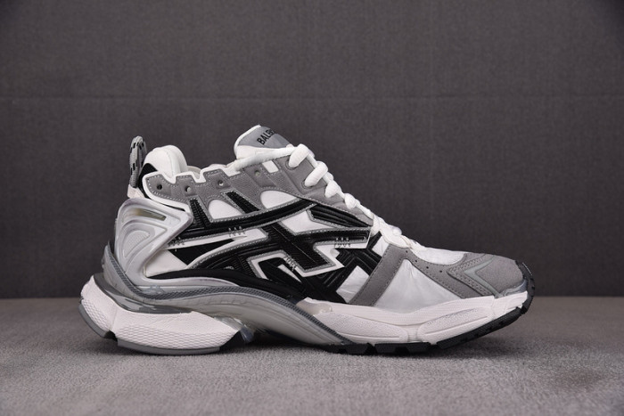 RUNNER SNEAKER RS106