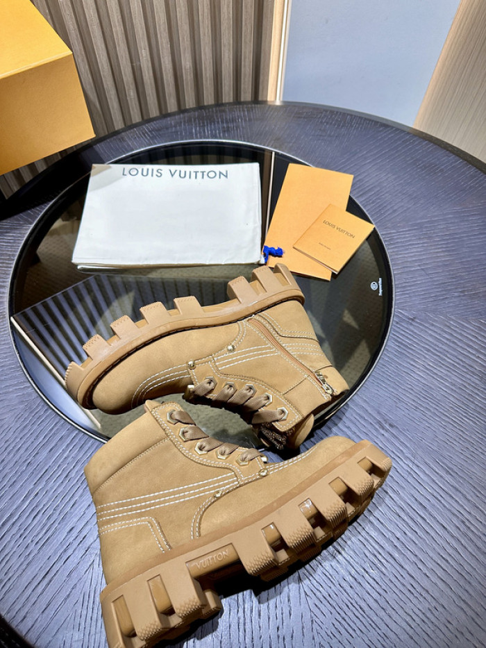 LV BOOTS L000025