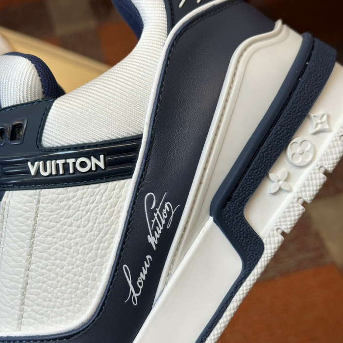 LV TRAINER SNEAKER LV-000585