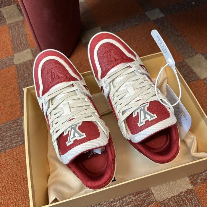LV TRAINER SNEAKER LV-000608