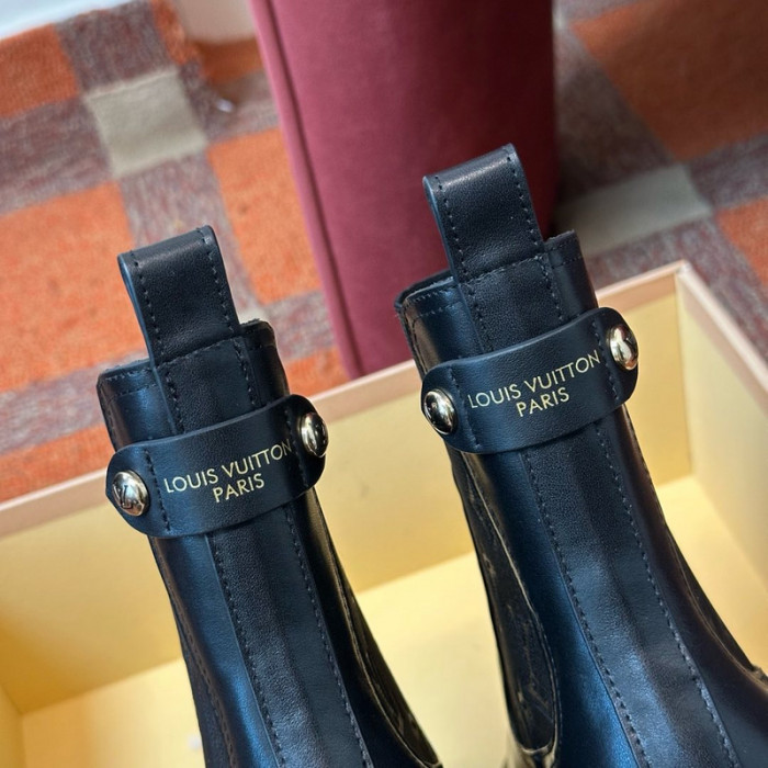 LV BOOTS L000050