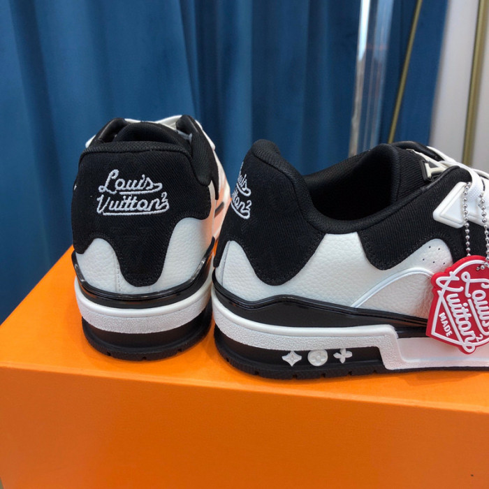 LV SNEAKER LV-000338