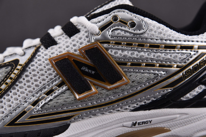 NEW BALANCE SNEAKER NB055