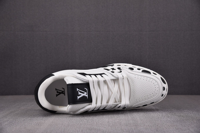 LV SNEAKER LV-000141