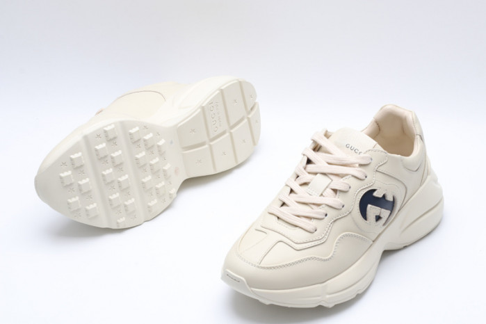 G*u*i* trainer sneaker125