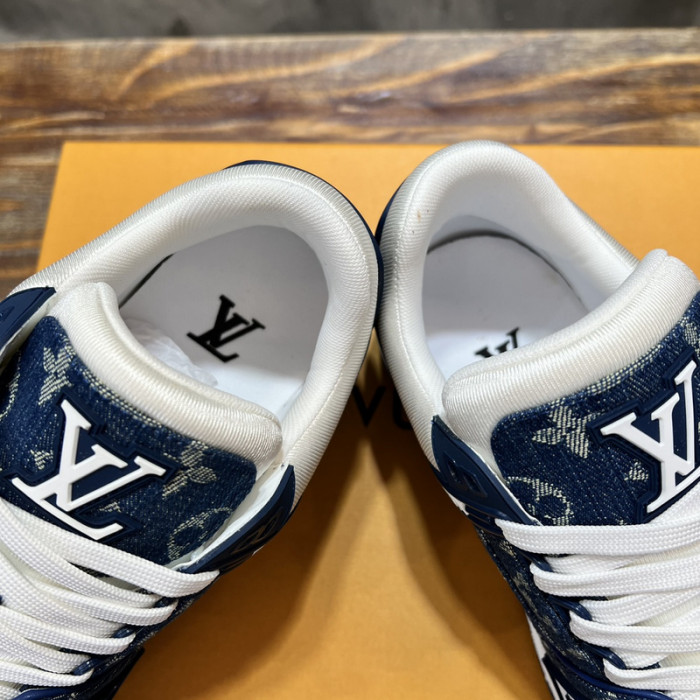 LV SNEAKER LV-000547