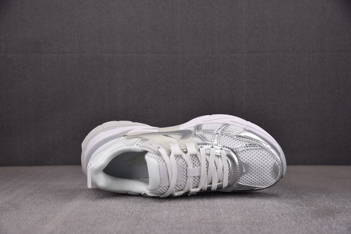 Nike V2K Run Metallic Silver White FD0736-104