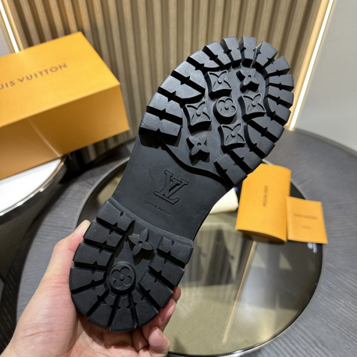 LV BOOTS L000042