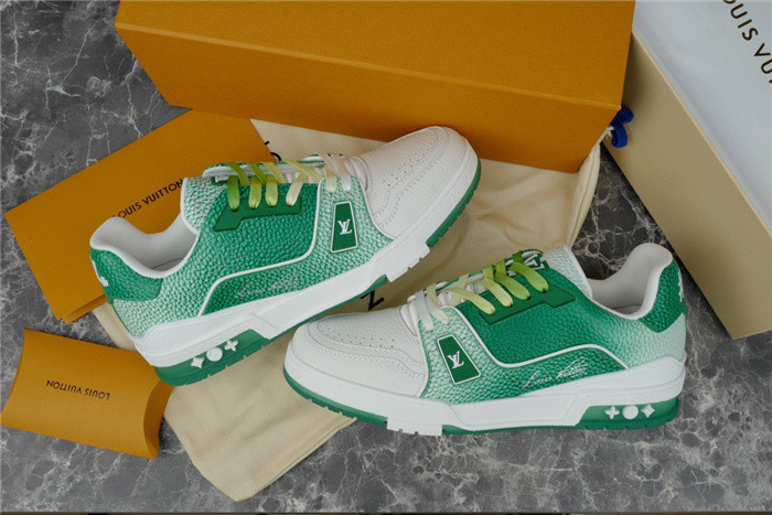 LV SNEAKER LV-000269