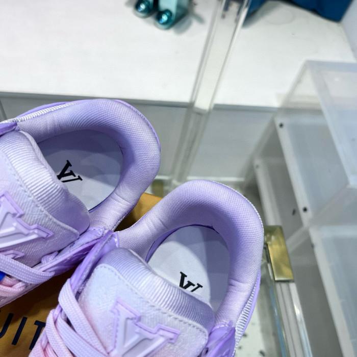 LV SNEAKER LV-000417