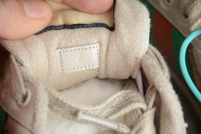 G*u*i* trainer sneaker 87