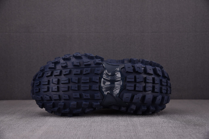 DEFENDER SNEAKER DS017