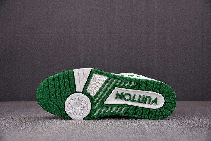 LV SNEAKER LV-000140