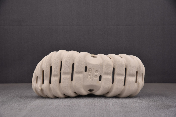 Cr*0*s x salehe bembury c00020