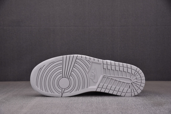 Air Jordan 1 Low “Oxidized Green” FQ7687-300