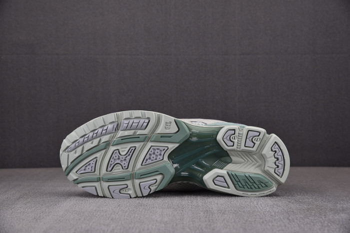 As*ic*s gel kayano 14 