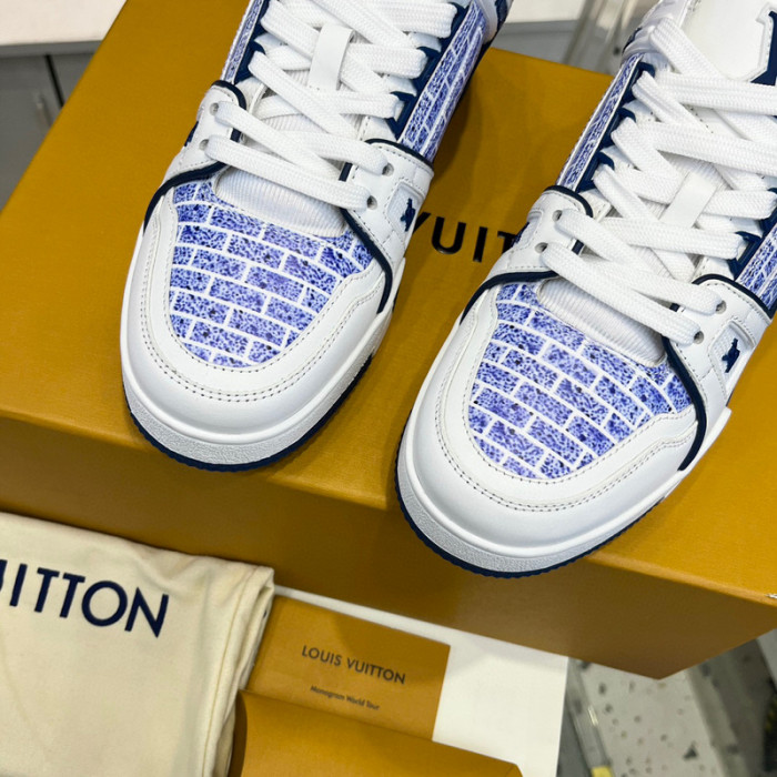 LV SNEAKER LV-000407
