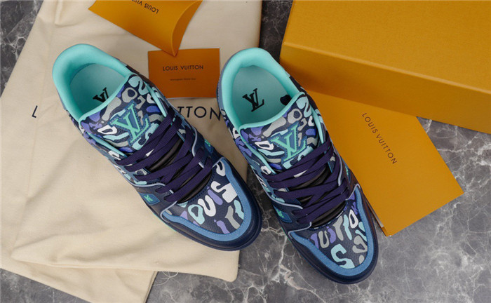 LV SNEAKER LV-000237