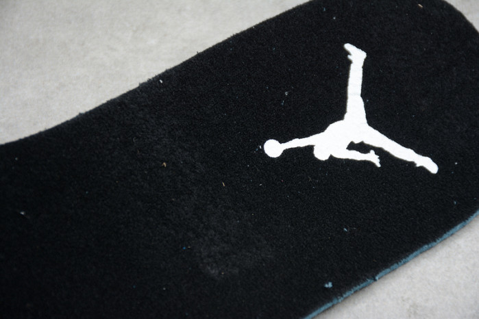 Air Jordan 1 Retro Mid 