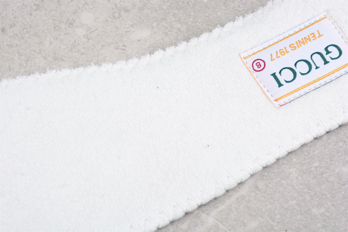 G*u*i* trainer sneaker 82