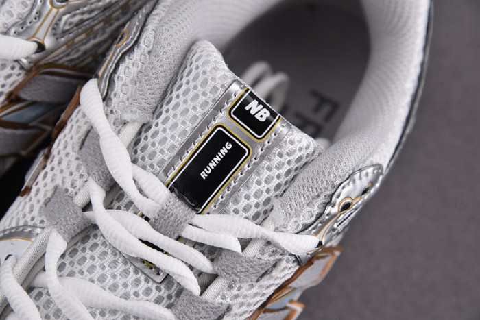 NEW BALANCE SNEAKER NB052