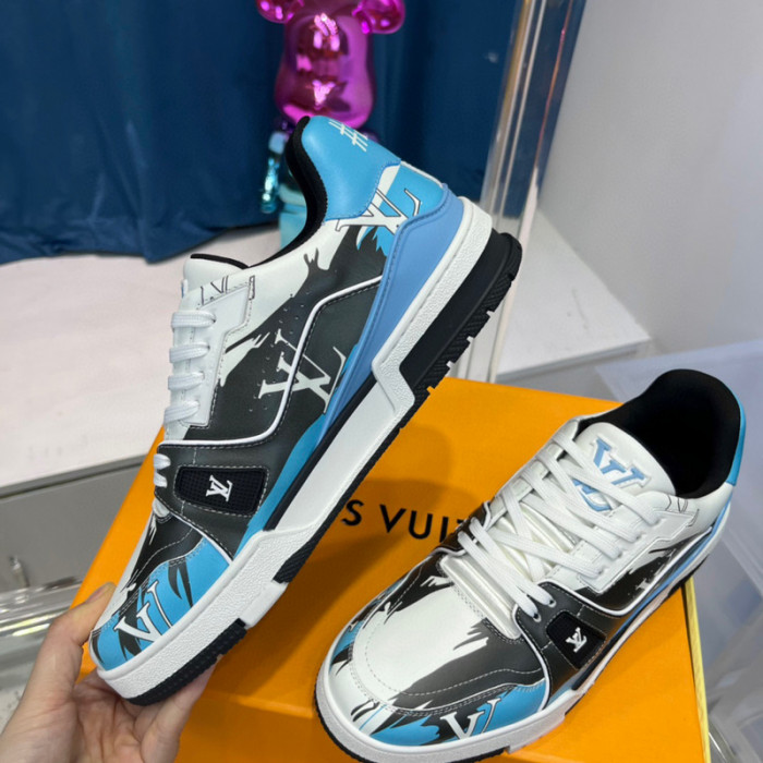 LV SNEAKER LV-000340