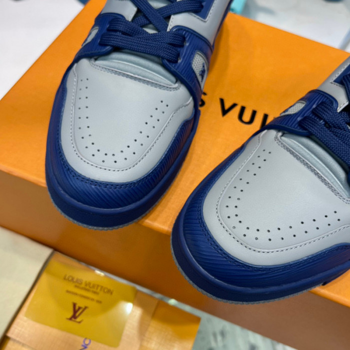 LV SNEAKER LV-000376