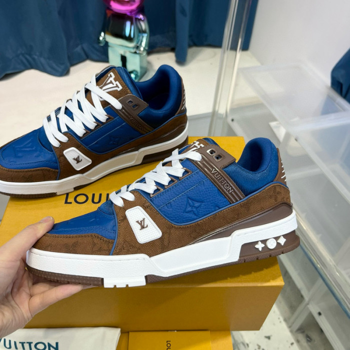 LV SNEAKER LV-000412