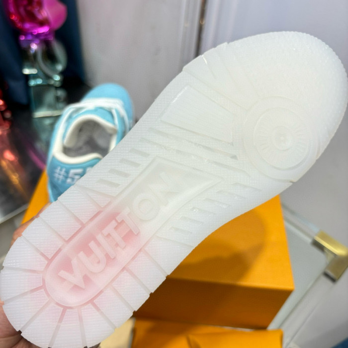 LV SNEAKER LV-000518