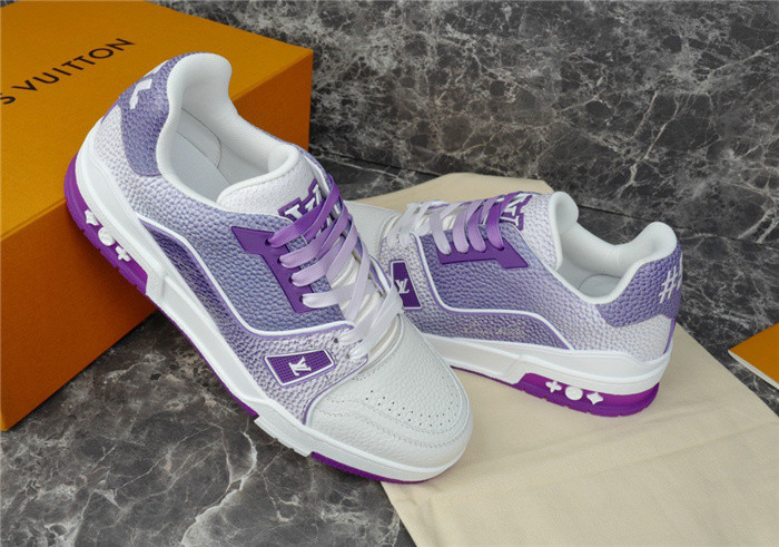 LV SNEAKER LV-000252