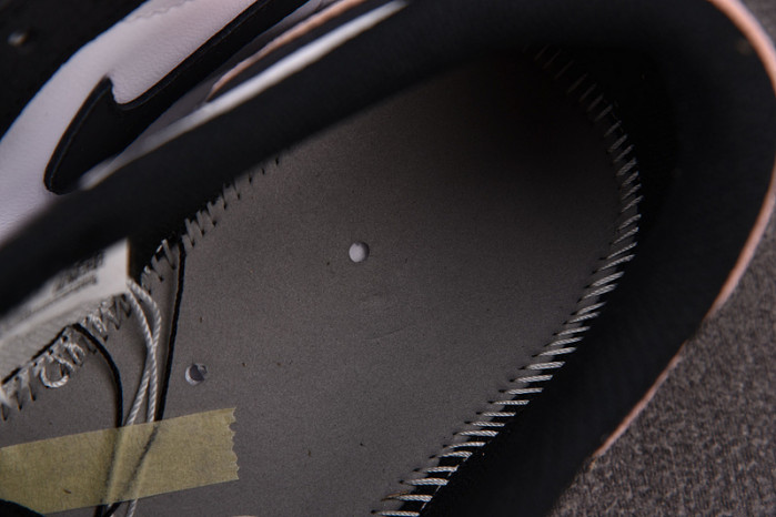 Jordan 1 Low OG Bleached Coral CZ0790-061