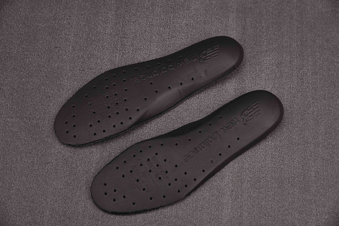 NEW BALANCE SNEAKER NB028