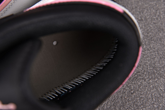 Jordan 1 Low Black Grey Pink 553558-062