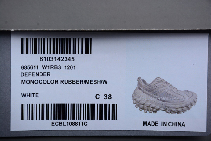 DEFENDER SNEAKER DS028