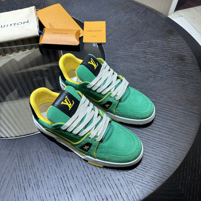 LV TRAINER SNEAKER LV-000579