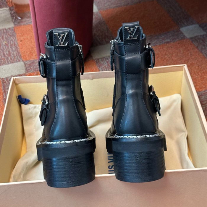 LV BOOTS L000048