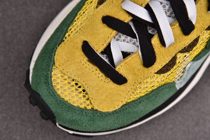 Nike Vaporwaffle sacai Tour Yellow Stadium Green CV1363-700
