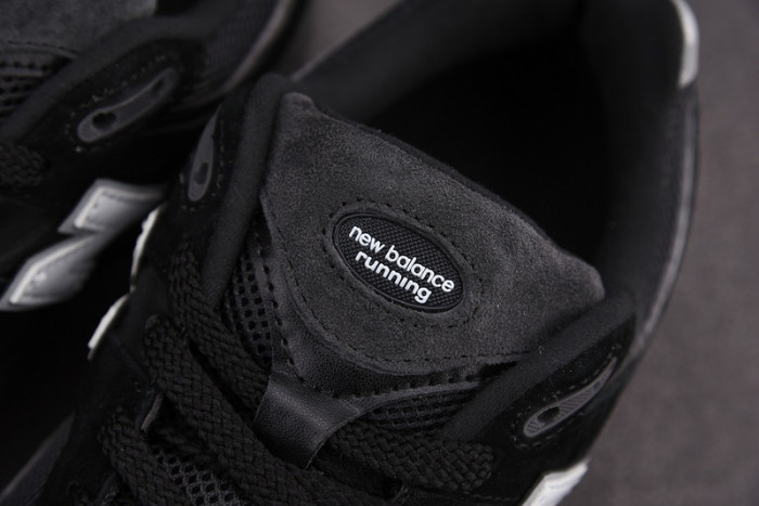 NEW BALANCE SNEAKER NB056