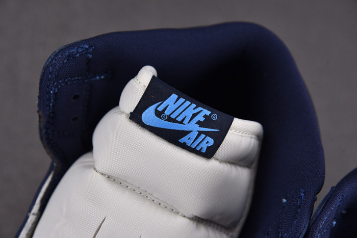 Air Jordan 1 Obsidian University Blue 555088-140