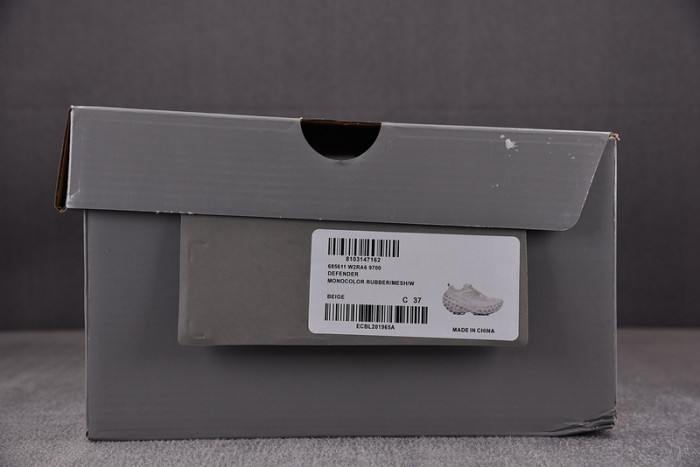 DEFENDER SNEAKER DS009