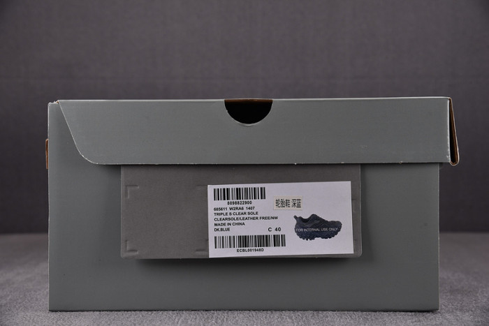 DEFENDER SNEAKER DS017