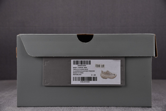 DEFENDER SNEAKER DS019