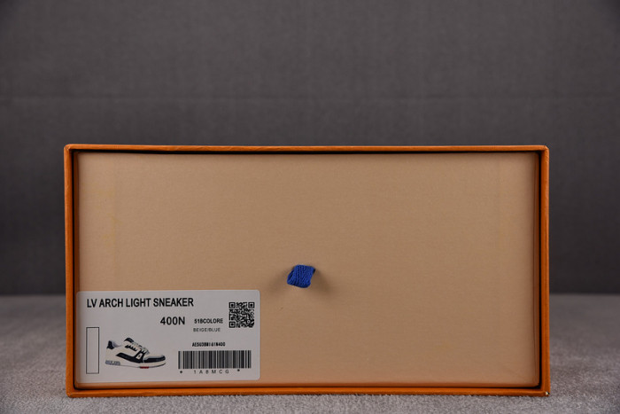 LV SNEAKER LV-000105