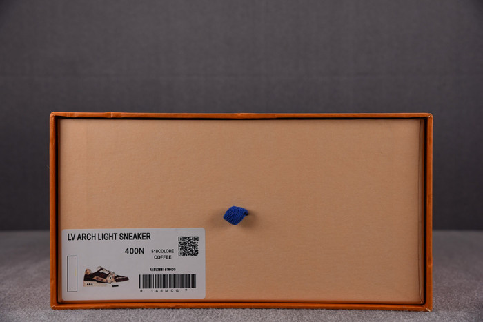 LV SNEAKER LV-000127