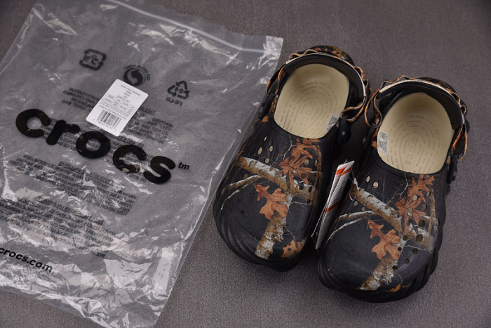 Cr*0*s x salehe bembury c00015