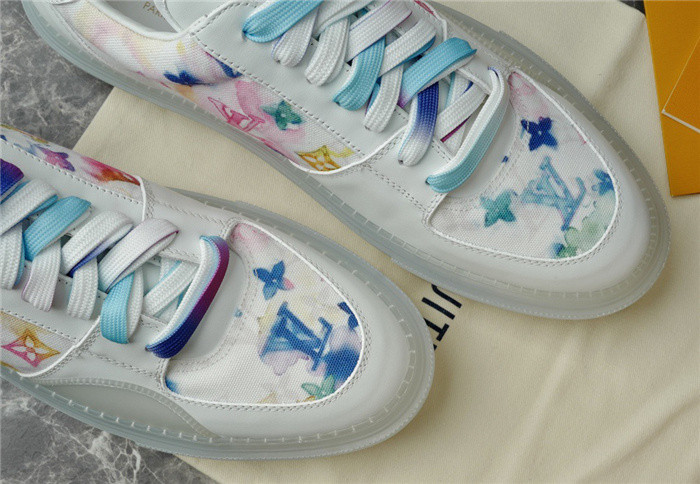 LV SNEAKER LV-000282