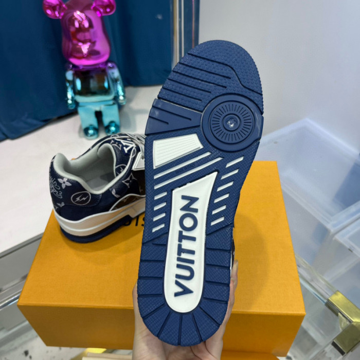 LV SNEAKER LV-000347