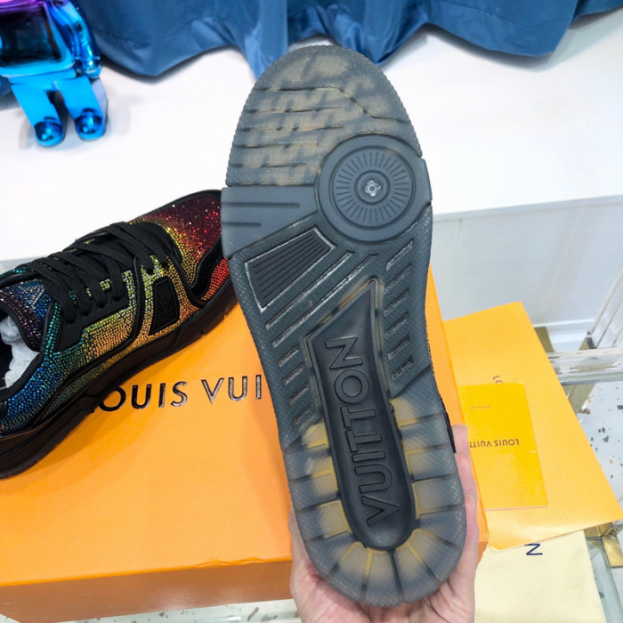 LV SNEAKER LV-000365