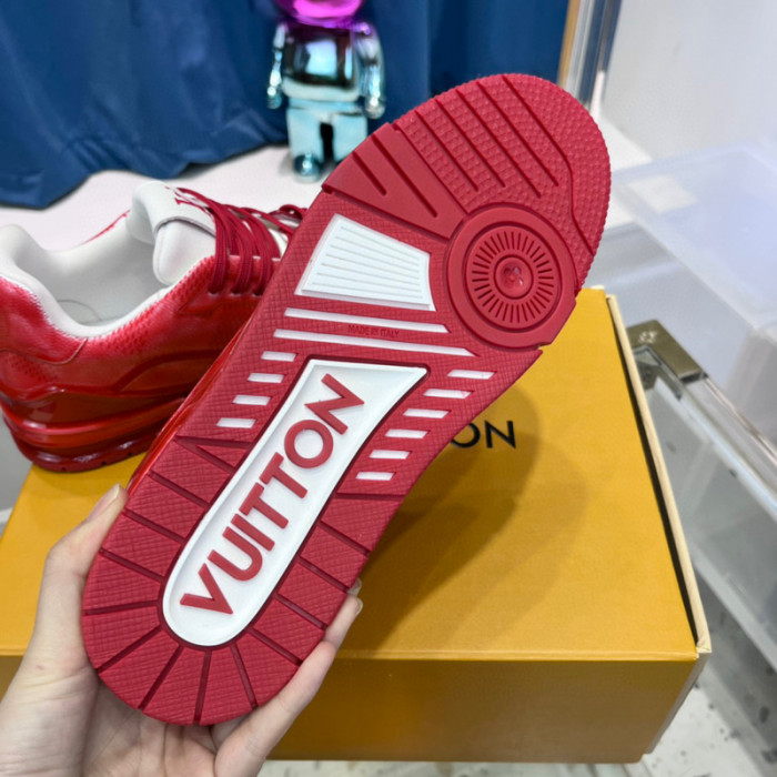 LV SNEAKER LV-000392